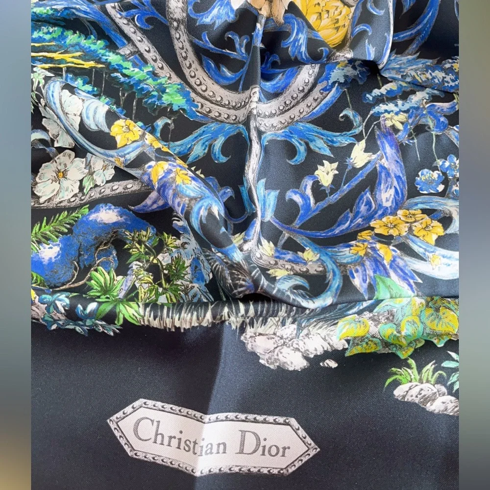 Authentic Christian Dior TOILE DE JOUY VOYAGE 90 Square Silk Scarf